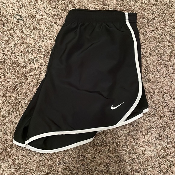 Nike Athletic Training Shorts - Picture 2 of 4